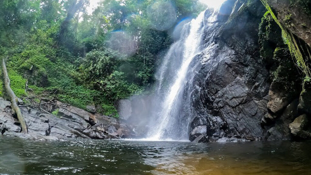 Poona Oya Ella Falls